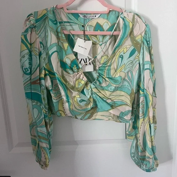 Stylish Multicolor Women's Top Size Large - Picture 5 of 12
